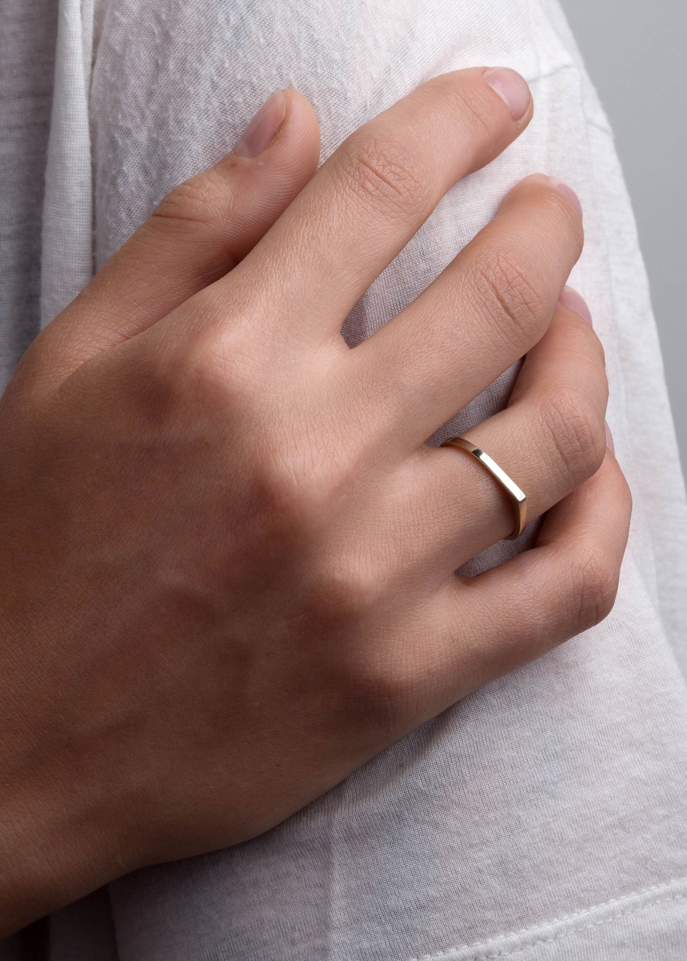 Thin Naked Bateau Ring