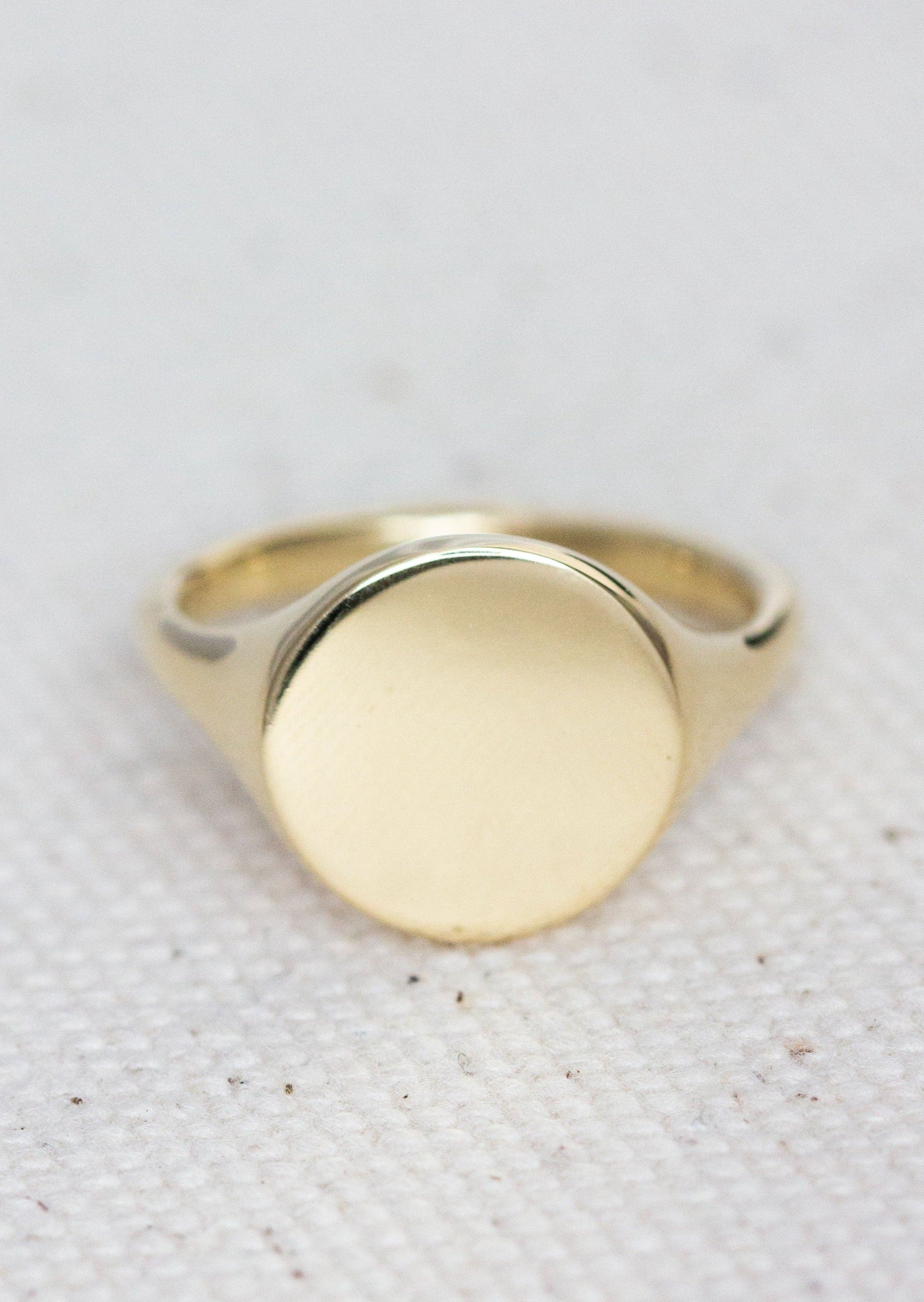Classic Signet Ring
