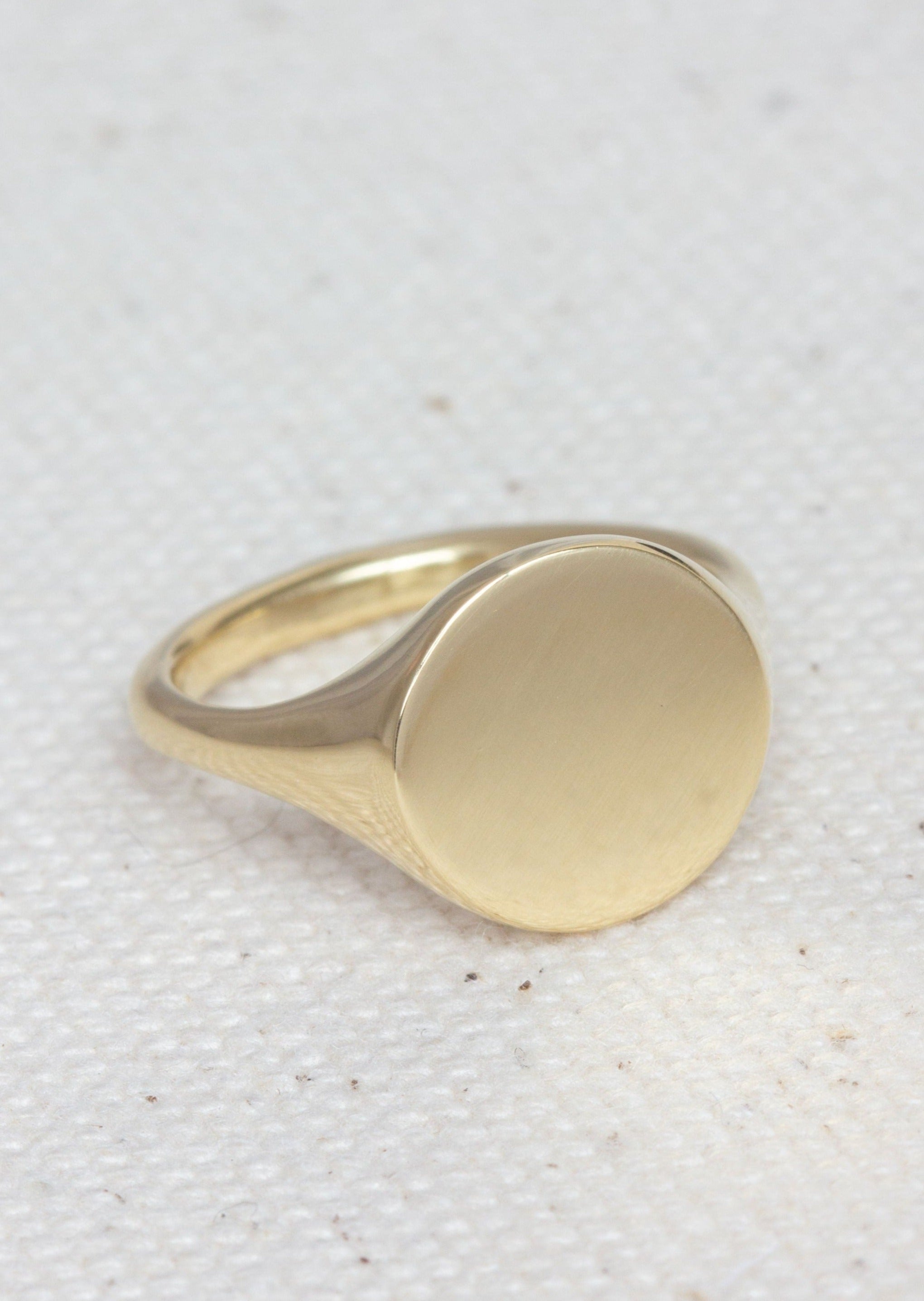 Classic Signet Ring