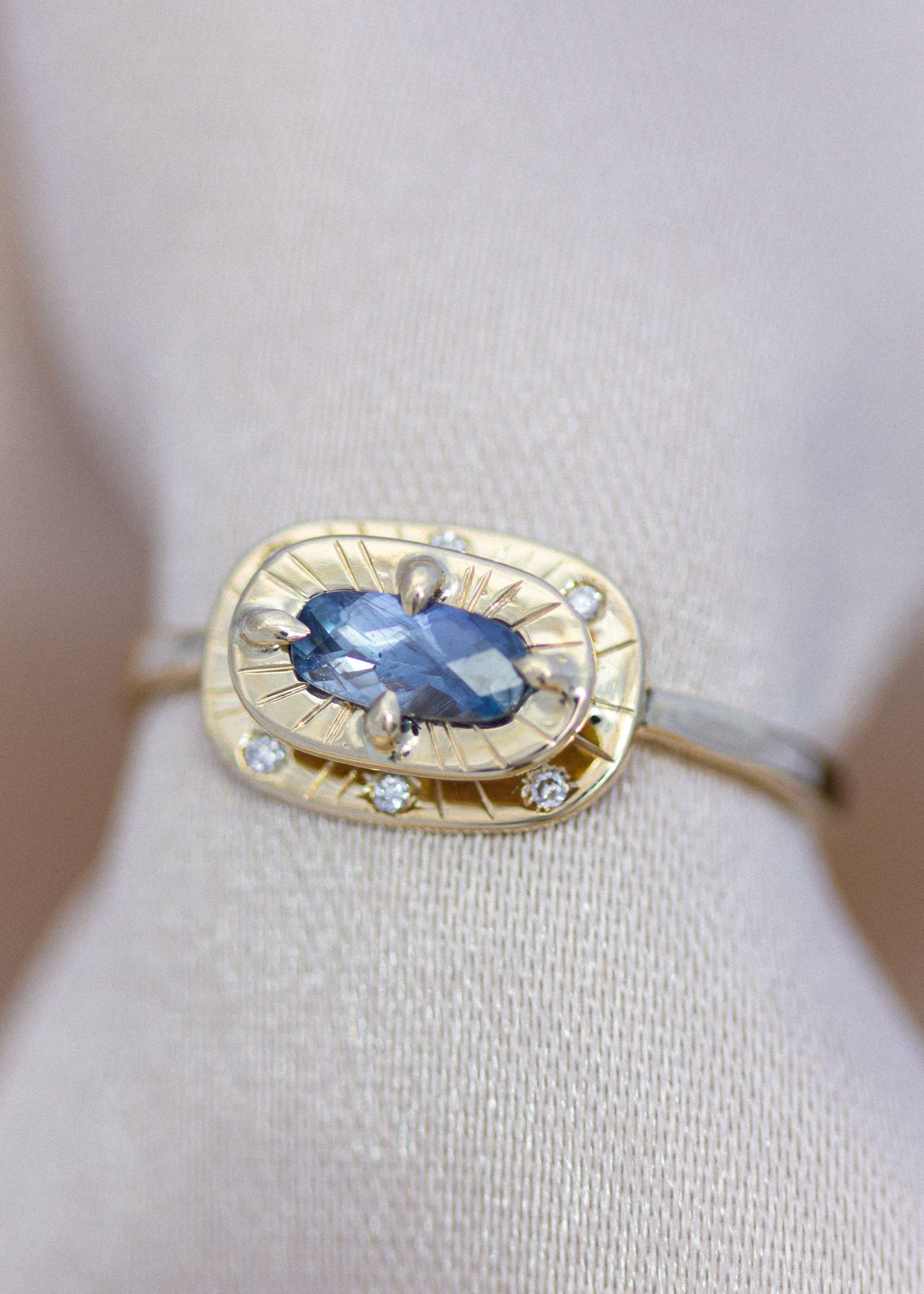Mezzanine Ring No. 3 with Sapphire